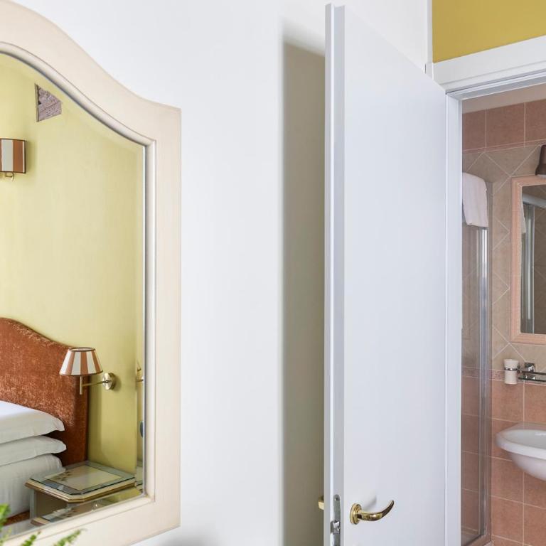 Residenza Della Signoria - Double or Twin Room - 11