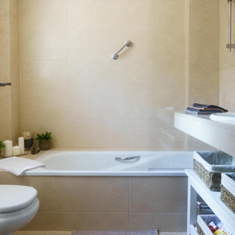 LUNA - AC, 2 pools, panoramic ocean, private garage, fibre net - Apartamento de 1 dormitorio - 58