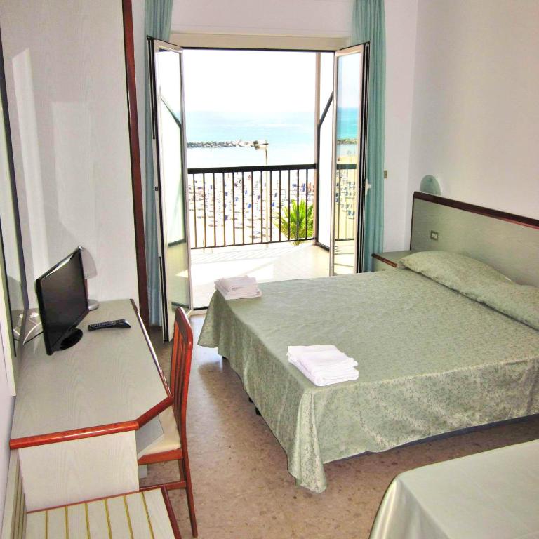 Tourist Residence - Camera Matrimoniale con Vista Mare - 1