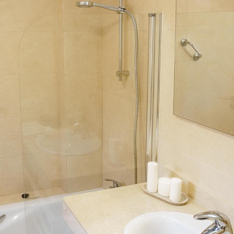 LUNA - AC, 2 pools, panoramic ocean, private garage, fibre net - Apartamento de 1 dormitorio - 59