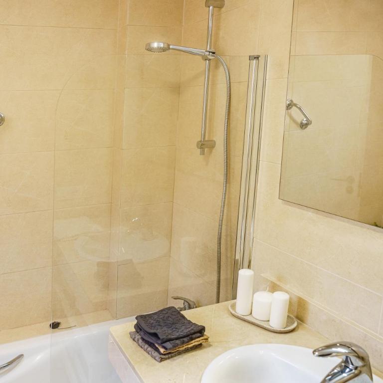 LUNA - AC, 2 pools, panoramic ocean, private garage, fibre net - Apartamento de 1 dormitorio - 63