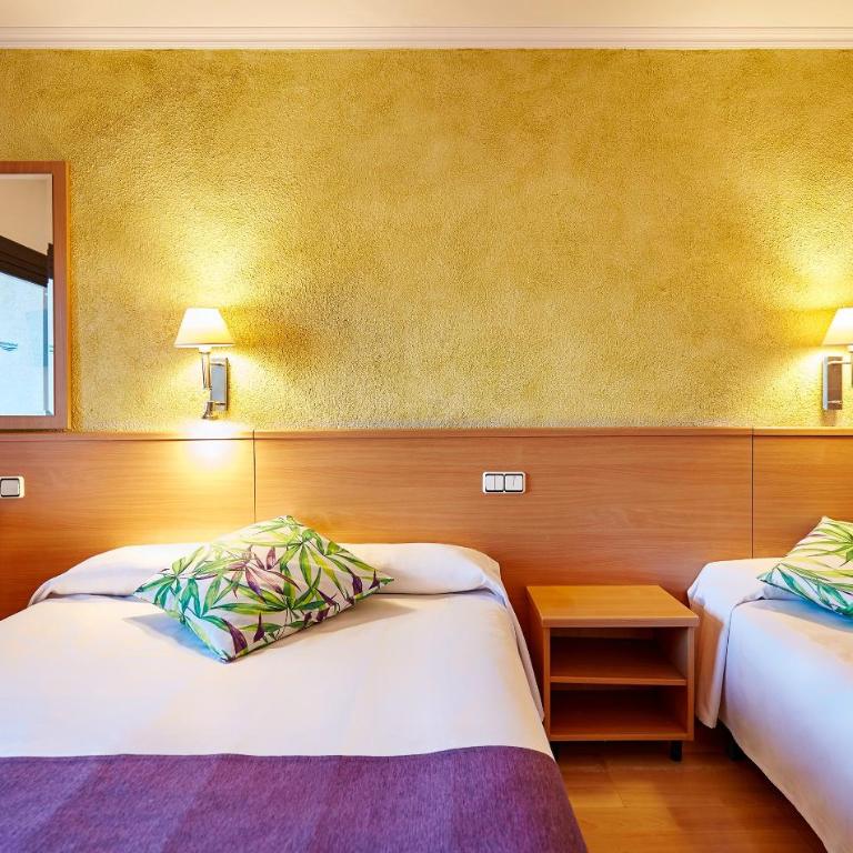 Hotel Samba - Habitación Doble con cama supletoria - 1 o 2 camas (3 adultos) - 3
