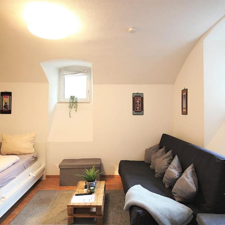 fully equipped apartment near main station - Apartment mit 1 Schlafzimmer - 1