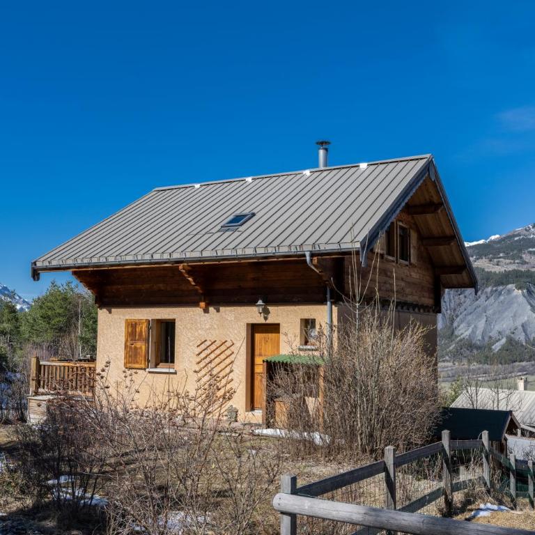 Parenthèse Alpine - Poêle à bois - Calme - Parking - Chalet mit 3 Schlafzimmern - 32