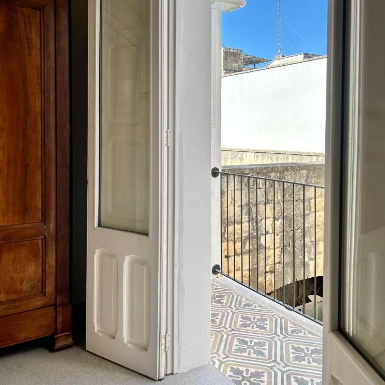 Damarosa Suite - Luxurious 2 Bedroom - Two-Bedroom Apartment - 13