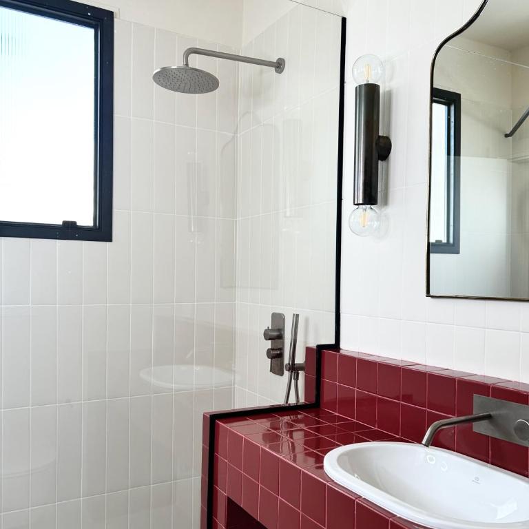 Damarosa Suite - Luxurious 2 Bedroom - Two-Bedroom Apartment - 5