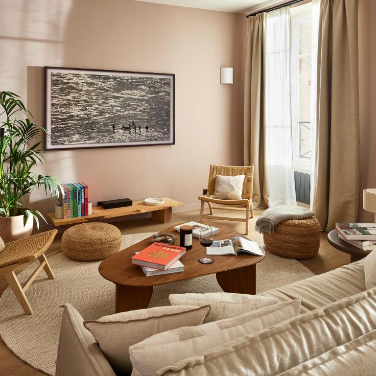 Marais - 4 pièces de 115 m2 - grand salon convivial - Appartement 3 Chambres - 1
