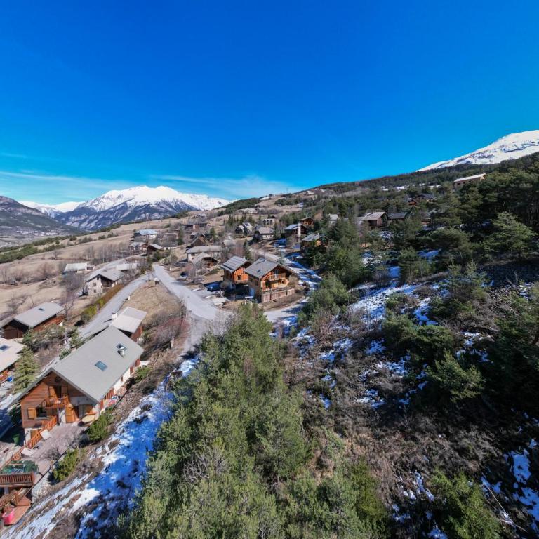 Parenthèse Alpine - Poêle à bois - Calme - Parking - Chalet mit 3 Schlafzimmern - 34