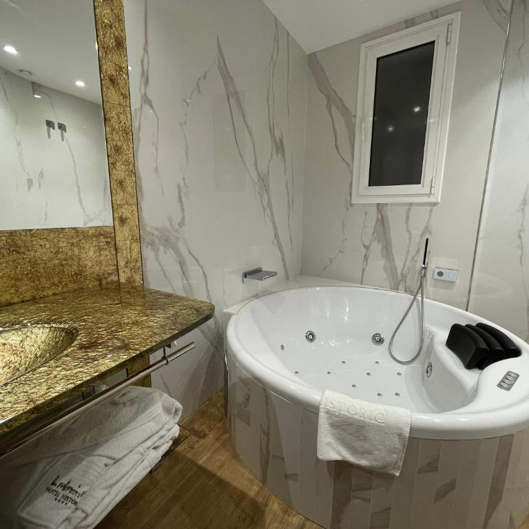 Hotel Històric - Suite Familiar - 2