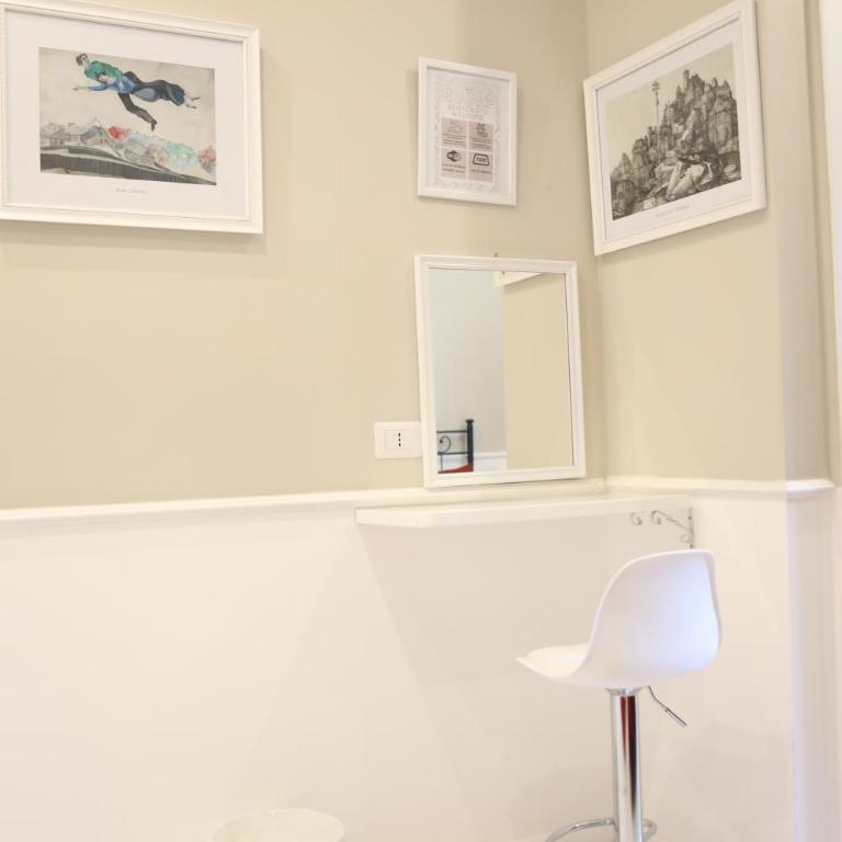 Corso Garibaldi Suites - Camera Deluxe - 4