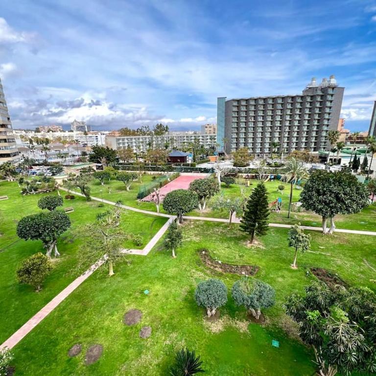 Playamar Deluxe pool & Beach Torremolinos Sinese design homes - Three-Bedroom Apartment - 25