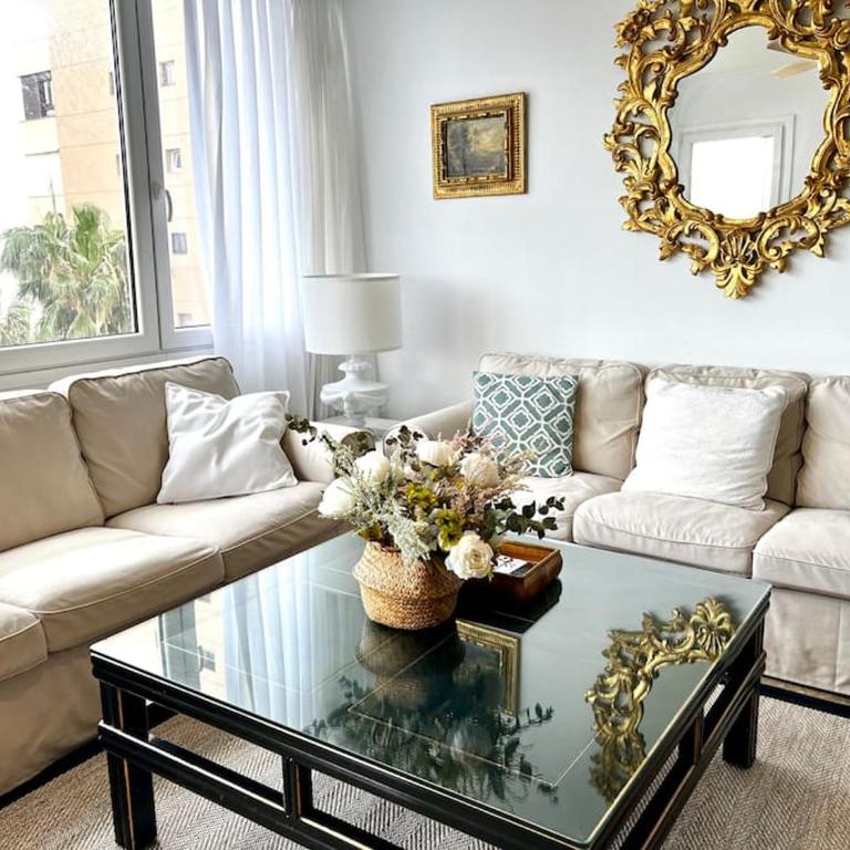 Playamar Deluxe pool & Beach Torremolinos Sinese design homes - Three-Bedroom Apartment - 27