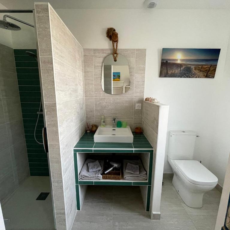 La chambre de Séraphine - Chambre Double avec Salle de Bains Privative - 4