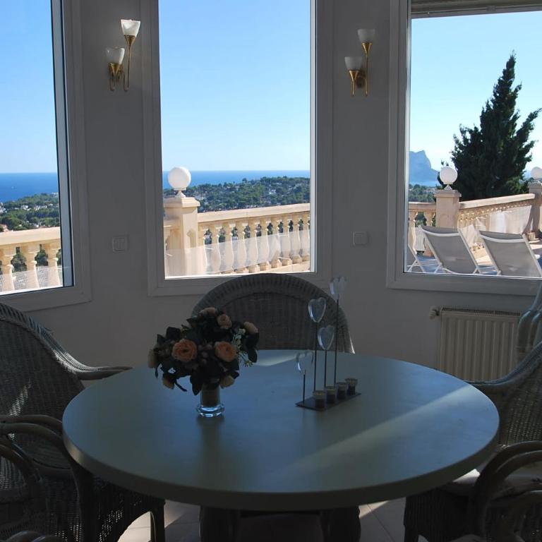 Seaview whole villa - Villa - 33