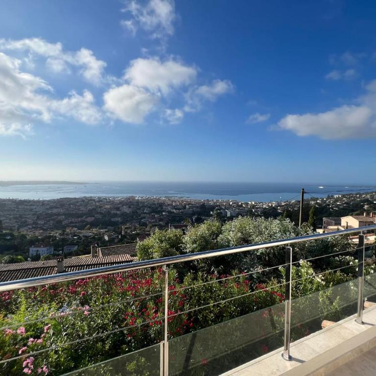 Vallauris Sea View - Villa - 8 people - Swimming pool - Villa - 9