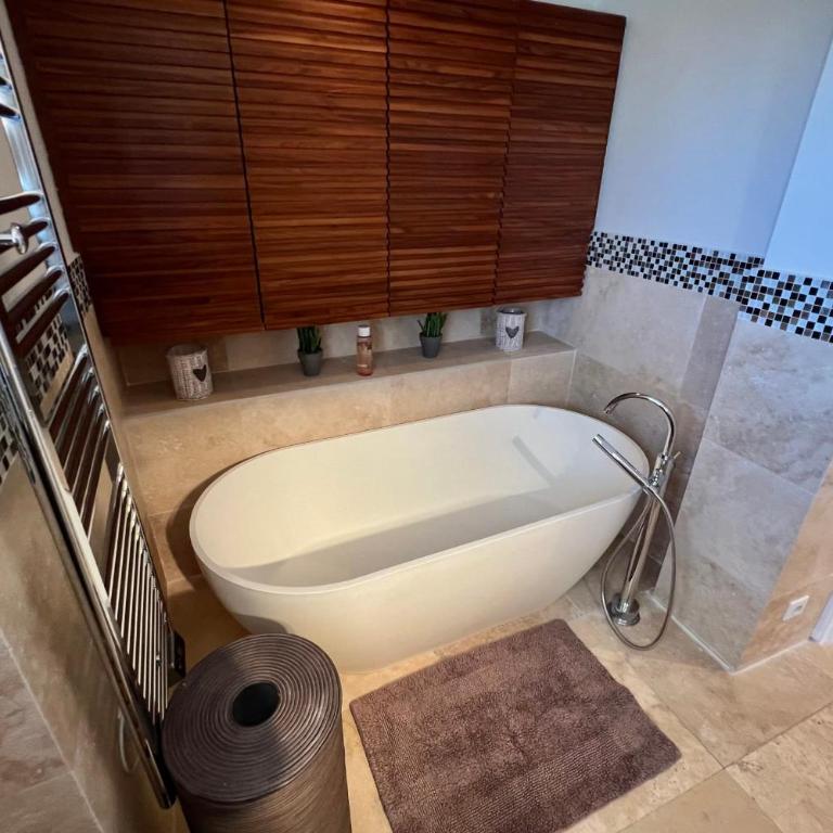 Vallauris Sea View - Villa - 8 people - Swimming pool - Villa - 65