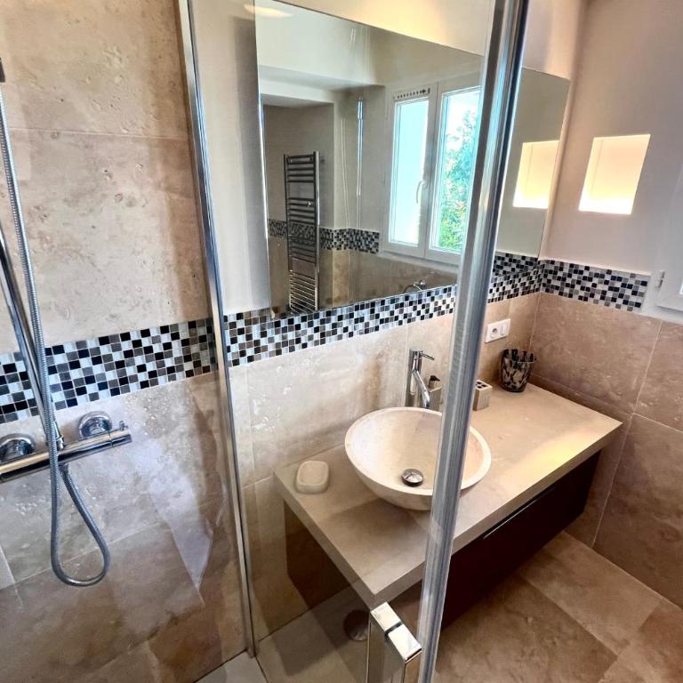 Vallauris Sea View - Villa - 8 people - Swimming pool - Villa - 66