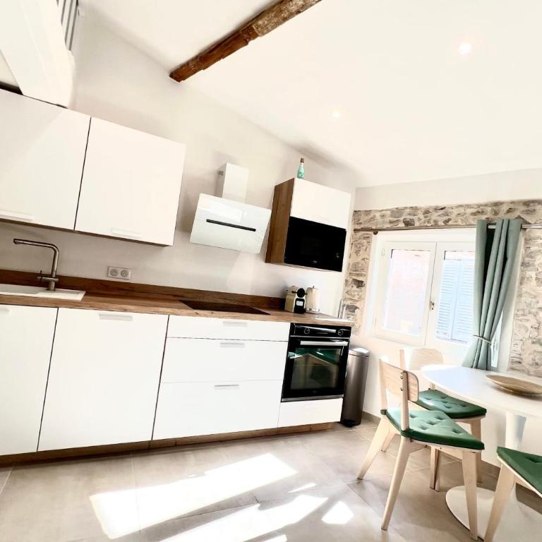 Old Antibes - 1 bedroom - 4 people - Apartamento - 5