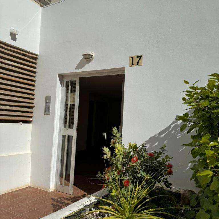 Stylish Seaview Apartment - Apartment - 37