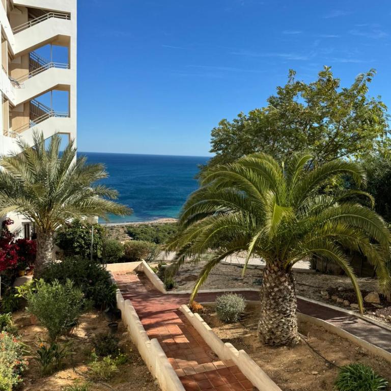 Stylish Seaview Apartment - Apartment - 4
