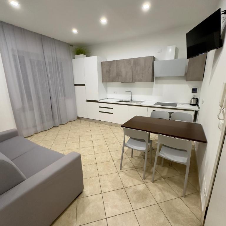 Appartamento La Mola - Apartment with Balcony - 1