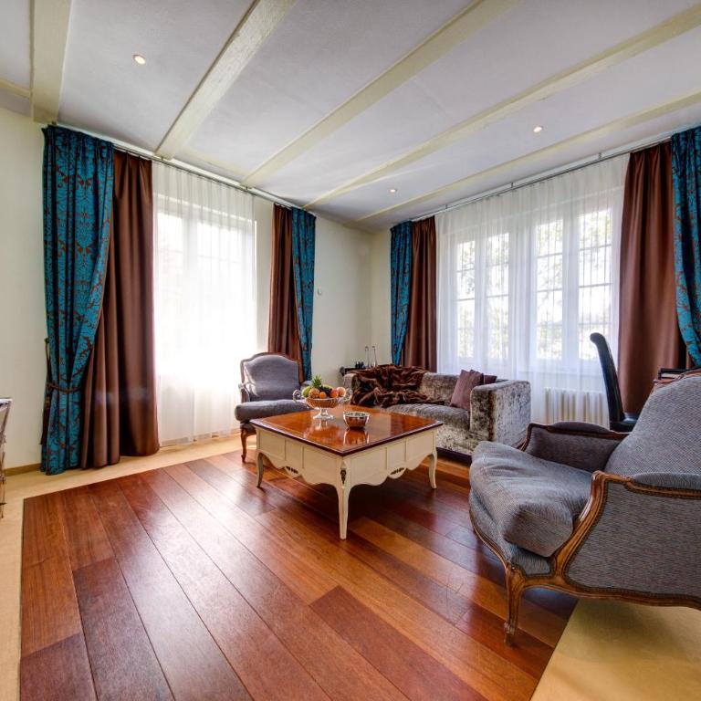 Hotel Regina - Suite mit Balkon und Talblick - 1