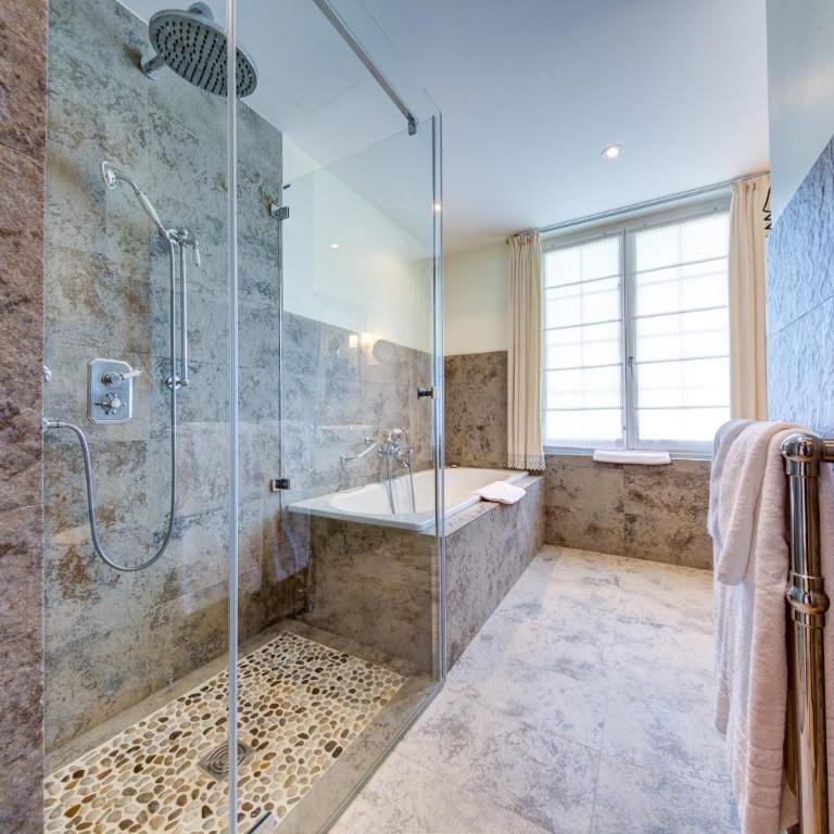 Hotel Regina - Suite mit Balkon und Talblick - 4