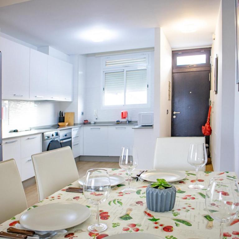Apartamento "Casa el Sargazo" en Vera Playa con Piscina, Solarium, Wifi y Parking Gratis - Apartamento de 2 dormitorios - 9