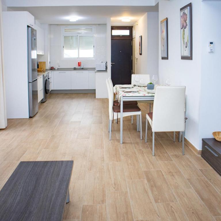 Apartamento "Casa el Sargazo" en Vera Playa con Piscina, Solarium, Wifi y Parking Gratis - Apartamento de 2 dormitorios - 11