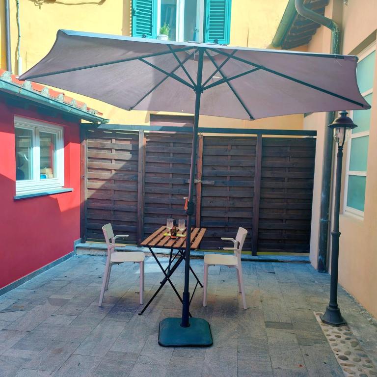 Cortile in centro - Charm Suite Heart of Lucca- 2 SmartTV - Appartamento - 6