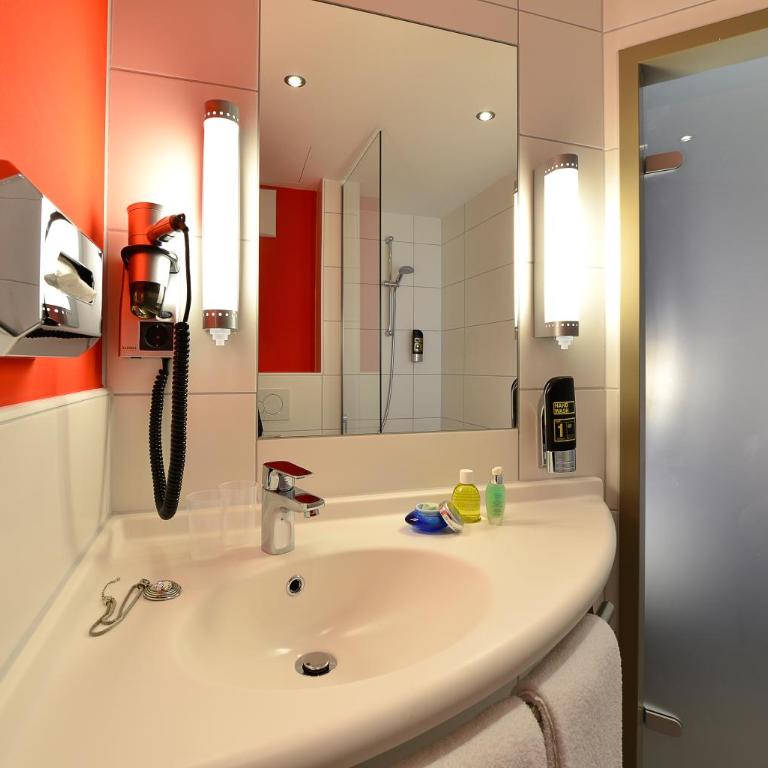 Ibis Muenchen City Ost - Standard Double Room - 10