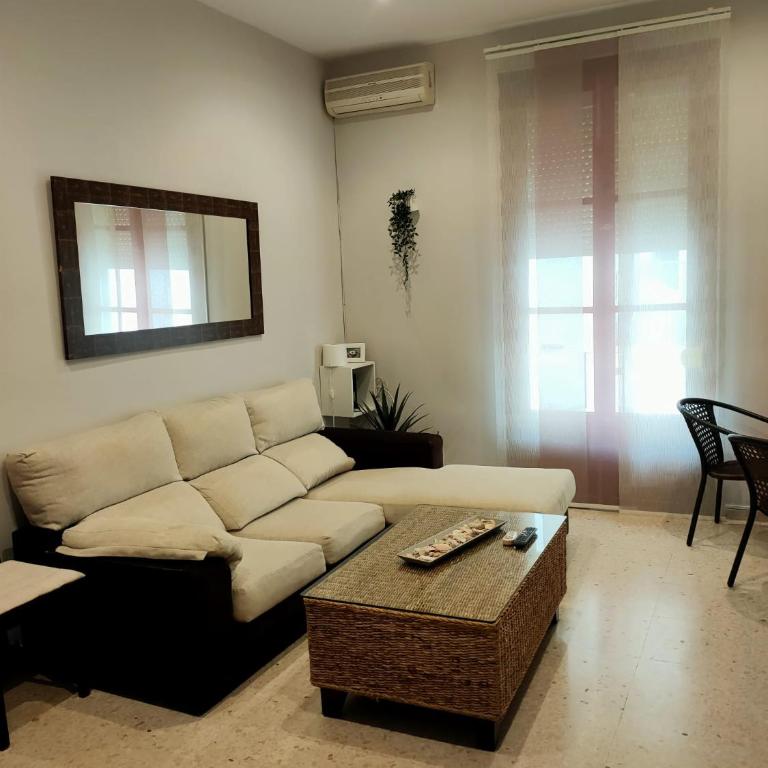 Apartamento en pleno centro de Cadiz con parking economico - Apartamento de 2 dormitorios - 17