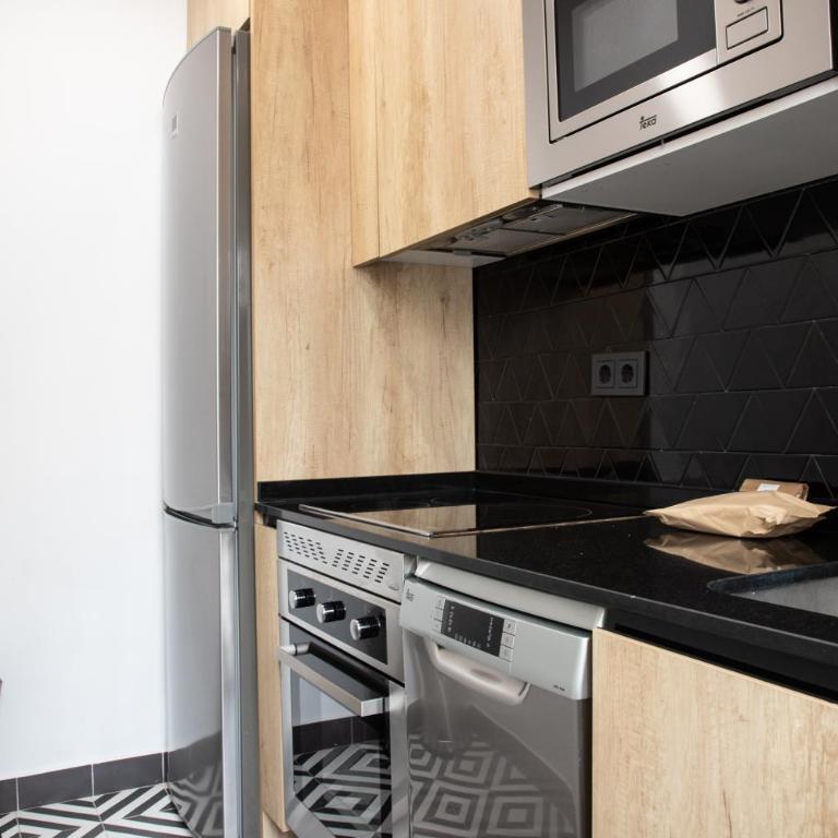Madrid Río Suites - One-Bedroom Apartment - 10
