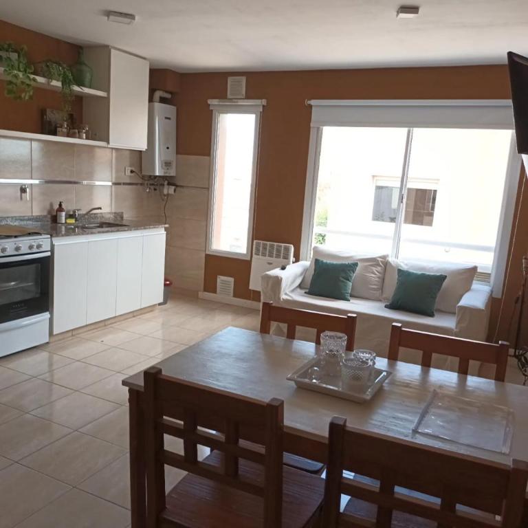 Bahia Blanca Estudio con Estacionamiento - Apartamento de 1 dormitorio - 1