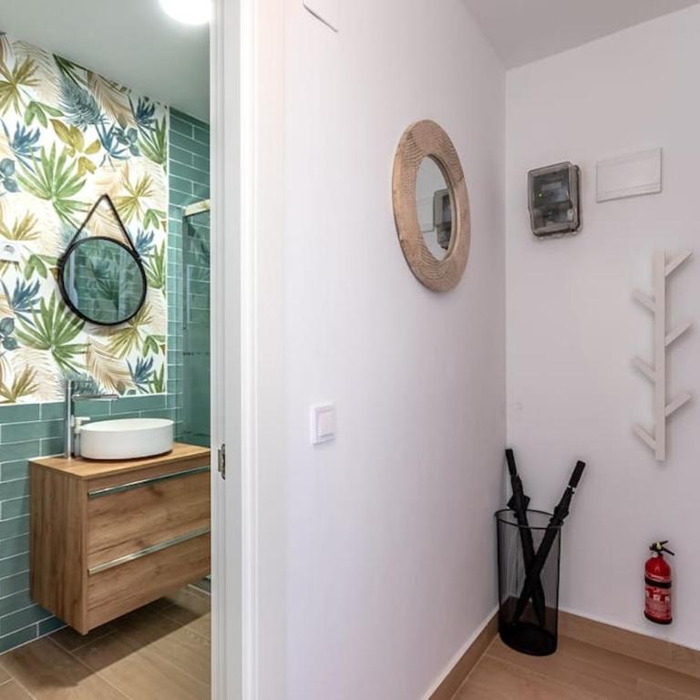 Piso renovado cerca del Ayuntamiento y del metro - Apartamento de 2 dormitorios - 22