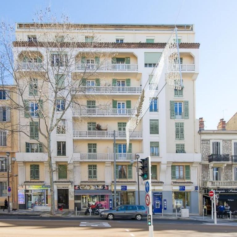 Cannes 3 BR 3 bath close to Palais & Croisette by Olam Properties - Appartement 3 Chambres - 34