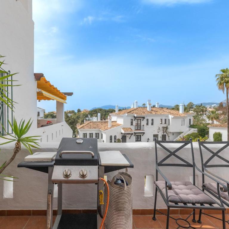 Aldea Blanca 2 BDRM Central Apt w Stunning Views - Two-Bedroom Apartment - 14