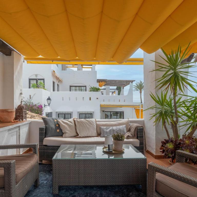 Aldea Blanca 2 BDRM Central Apt w Stunning Views - Two-Bedroom Apartment - 10