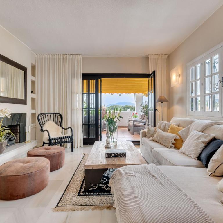 Aldea Blanca 2 BDRM Central Apt w Stunning Views - Two-Bedroom Apartment - 18
