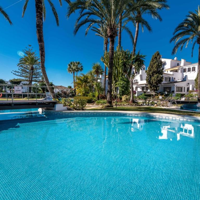 Aldea Blanca 2 BDRM Central Apt w Stunning Views - Two-Bedroom Apartment - 4