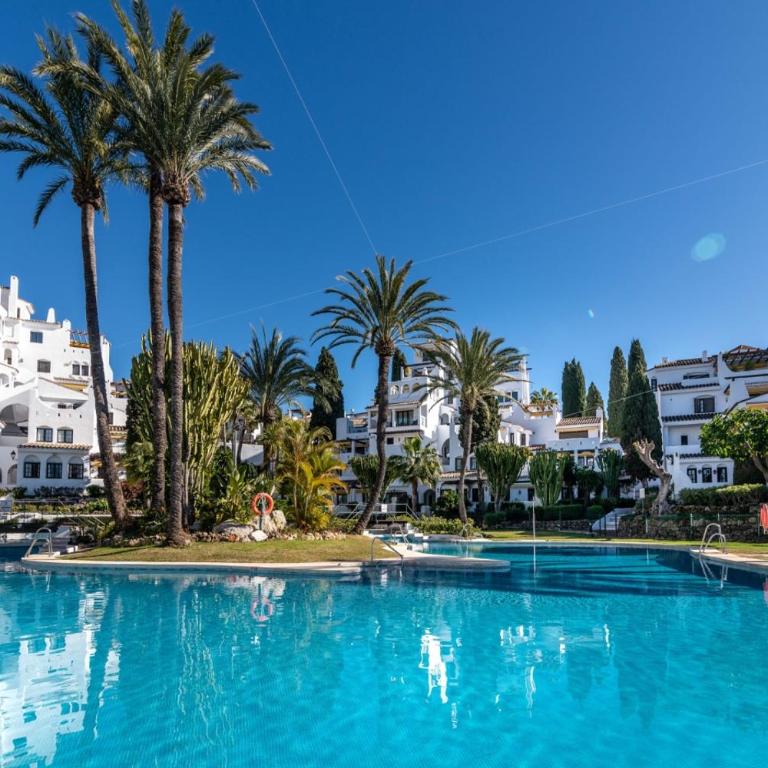 Aldea Blanca 2 BDRM Central Apt w Stunning Views - Two-Bedroom Apartment - 7