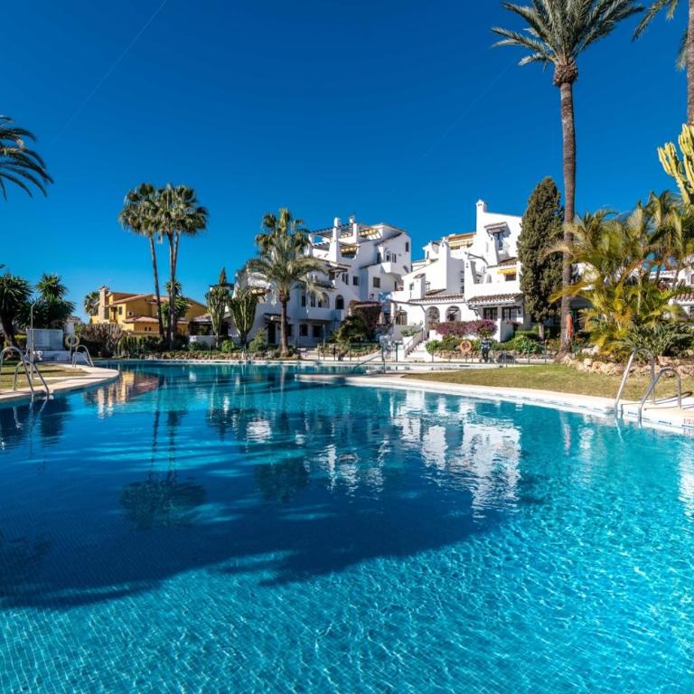 Aldea Blanca 2 BDRM Central Apt w Stunning Views - Two-Bedroom Apartment - 3