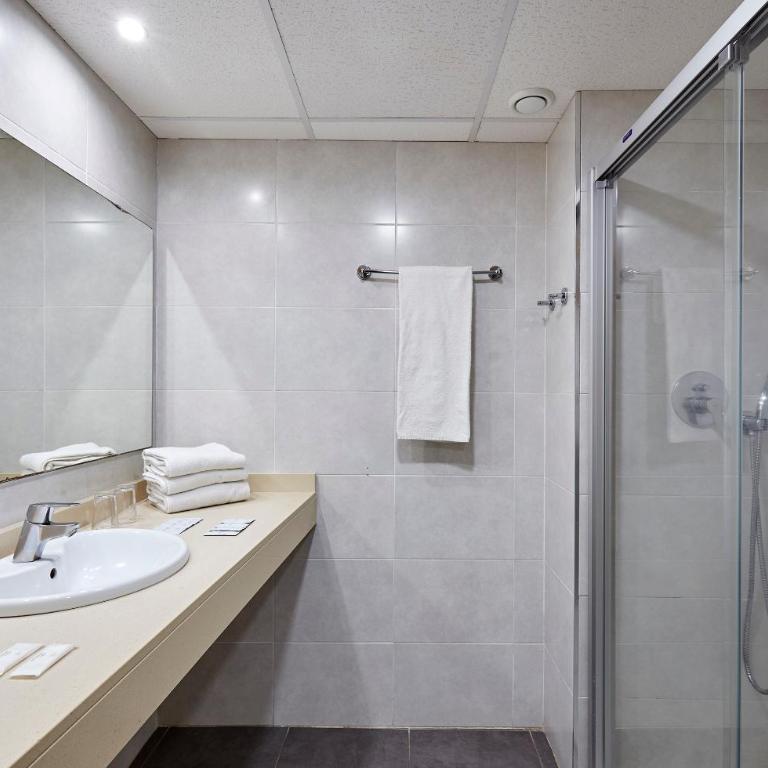 Hotel Samba - Habitación Familiar (3 adultos + 2 niños) - 3