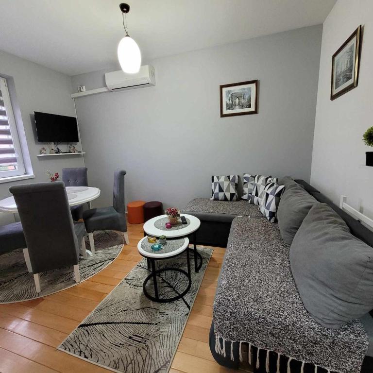 Apartman Bubili - One-Bedroom Apartment - 1