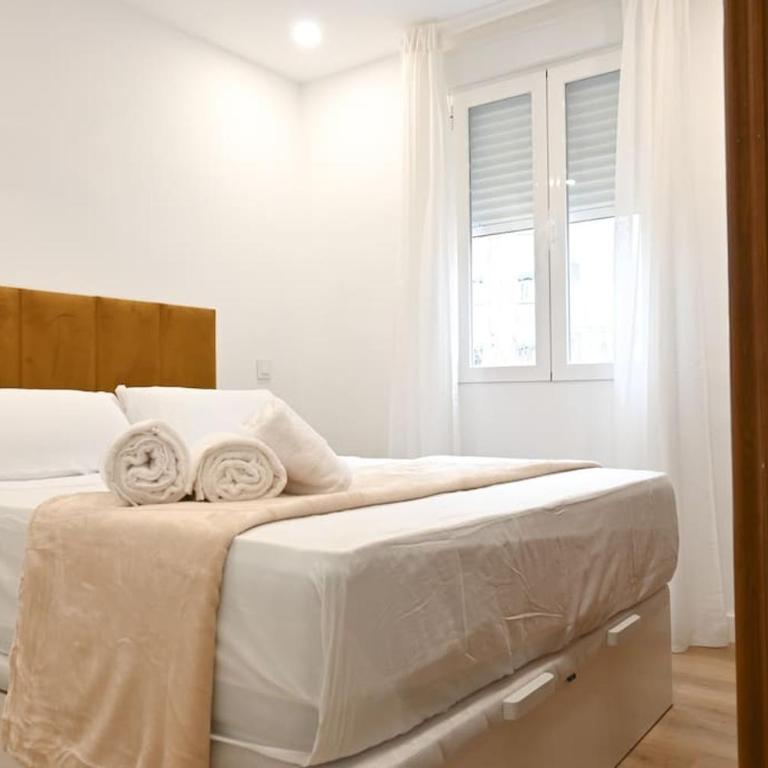 For You Rentals Amplia Casa temporal Madrid de 3 Dormitorios M VIL45 - Apartment - 4