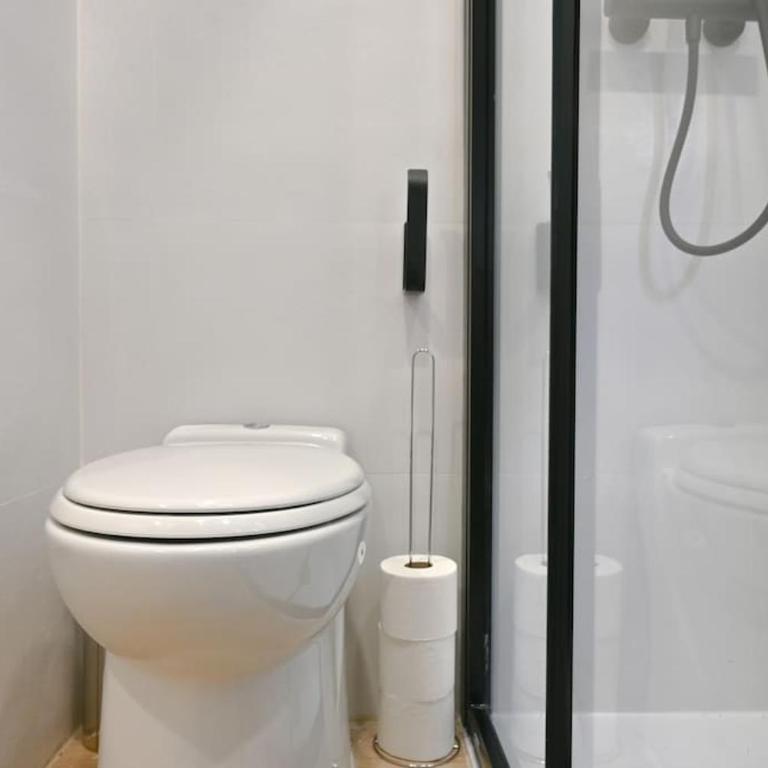 For You Rentals Amplia Casa temporal Madrid de 3 Dormitorios M VIL45 - Apartment - 24