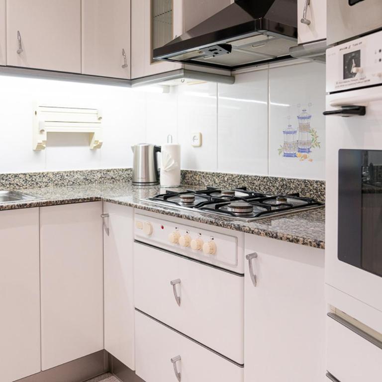 Stay U-nique Apartments Sagrada Familia II - Three-Bedroom Apartment - 21