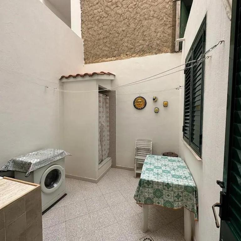 Isolé House - Two-Bedroom House - 11