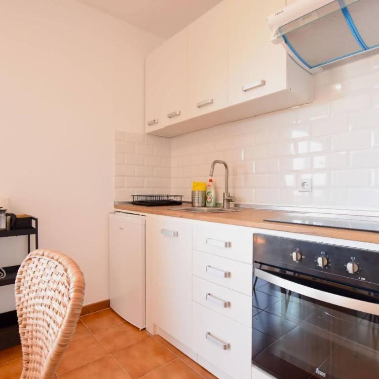 Hygge Home with Seaside and Golf-View Balcony - Apartamento de 1 dormitorio - 4