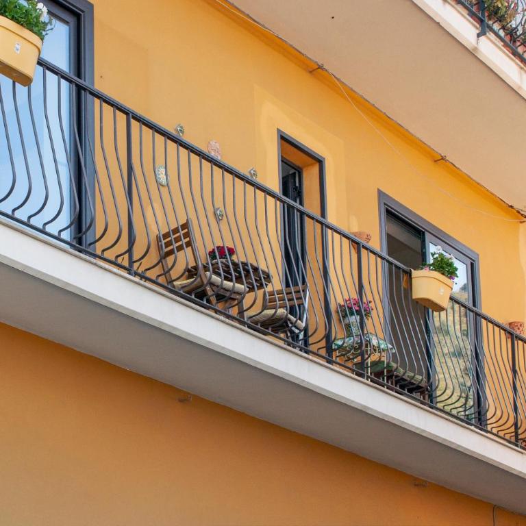 La Casa Gialla - Appartamento con 3 Camere da Letto - 15